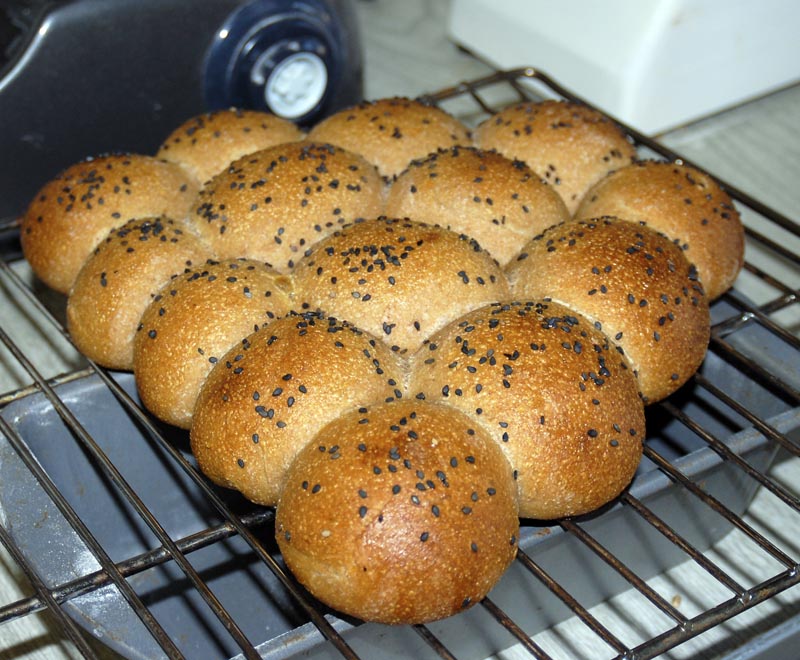 King Arthur Hamburger Bun and Mini Pie Pan